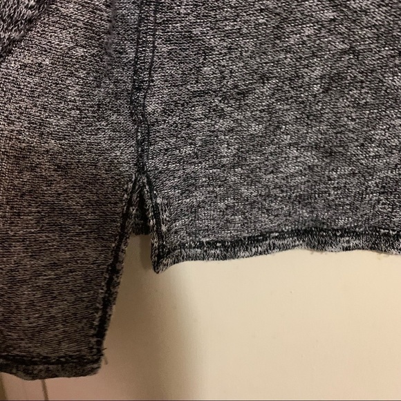 Vintage Havana Est. 1954 Gray Stretchy Split Back Top Blouse Sweater. - Picture 6 of 8